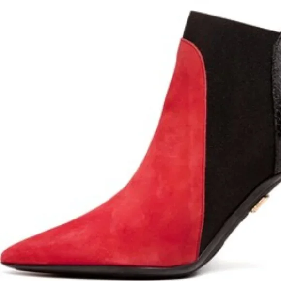 new Beautiisoles by Robyn Shreiber Made in Italy  Abby Red Sued heels 7M4 - Picture 4 of 6